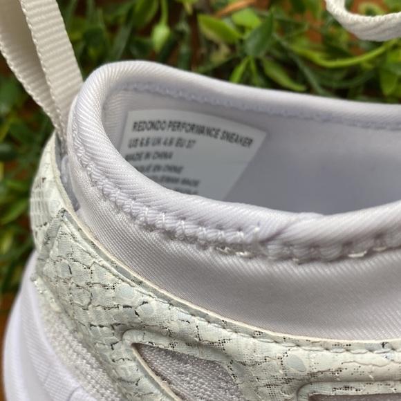 Fabletics Redondo Performance Sneaker White/Silver 6.5 - Picture 11 of 12